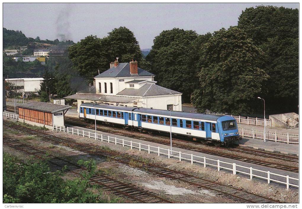 CF 64  Train, Locomotive, Autorail X 4376 Quitte La Gare De Fumay - Fumay