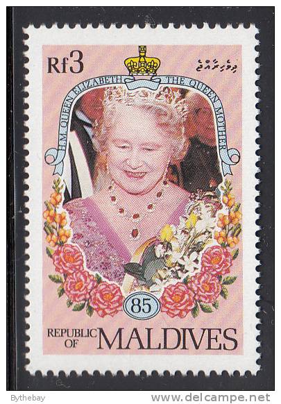 Maldives MNH Scott #1096 3r Queen Mother Wearing Tiara - 85th Birthday - Maldives (1965-...)