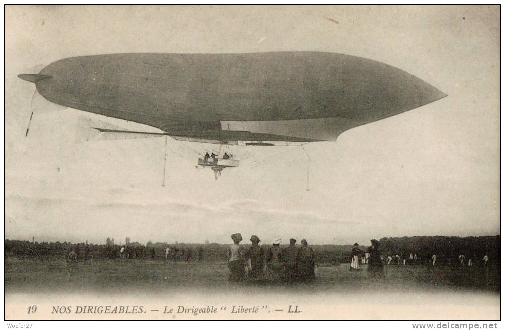 CPA  DIRIGEABLE , LIBERTE - Zeppeline