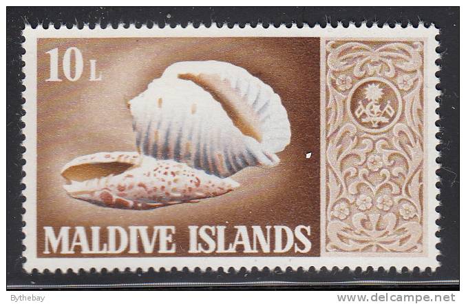 Maldives MNH Scott #283 10l Marine Snail Shells - Maldives (1965-...)