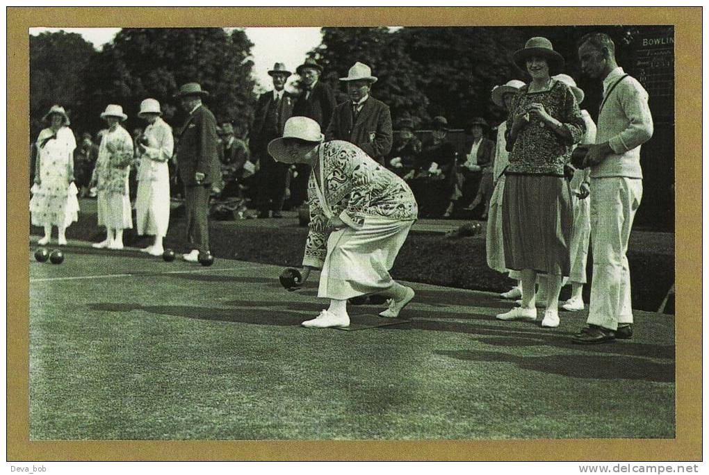 Postcard Lady Thomas Bowling St Fagans Bowls CARDIFF 1924 No Sq London Nostalgia - Boule/Pétanque