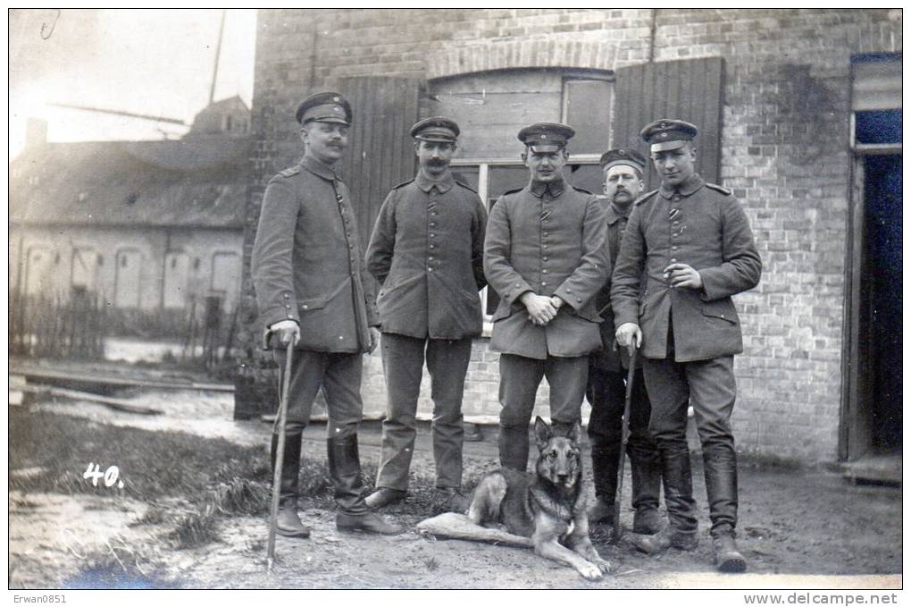 Photo De Soldats Allemands Avec Un Chien. - 1914-18