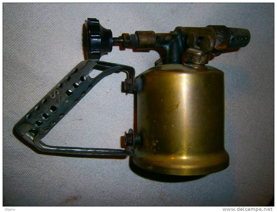 ANCIEN FER A SOUDER - Ferronnerie