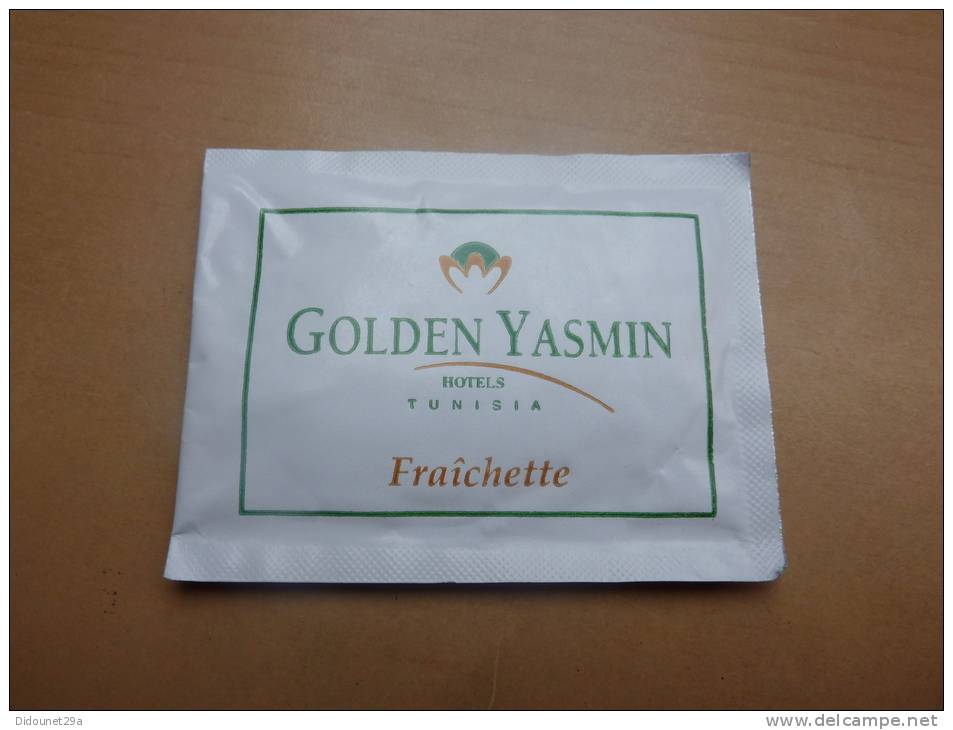 Serviette Rafraîchissante "GOLDEN YASMIN HOTELS (Fraichette)" TUNISIE - Other & Unclassified