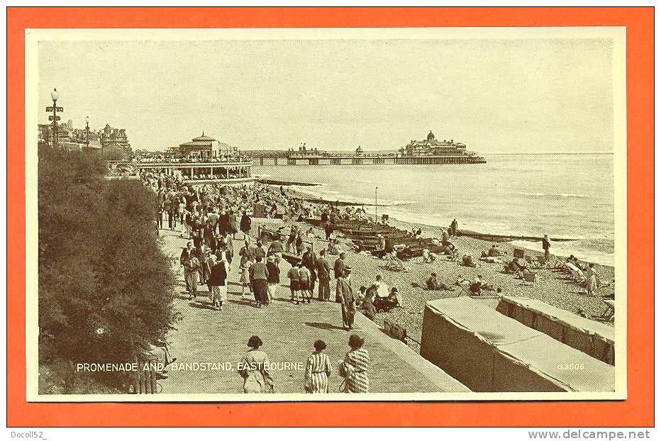 Angleterre - Eastbourne  "  Promenade And Bandstand  "  Carte Glacée - Eastbourne