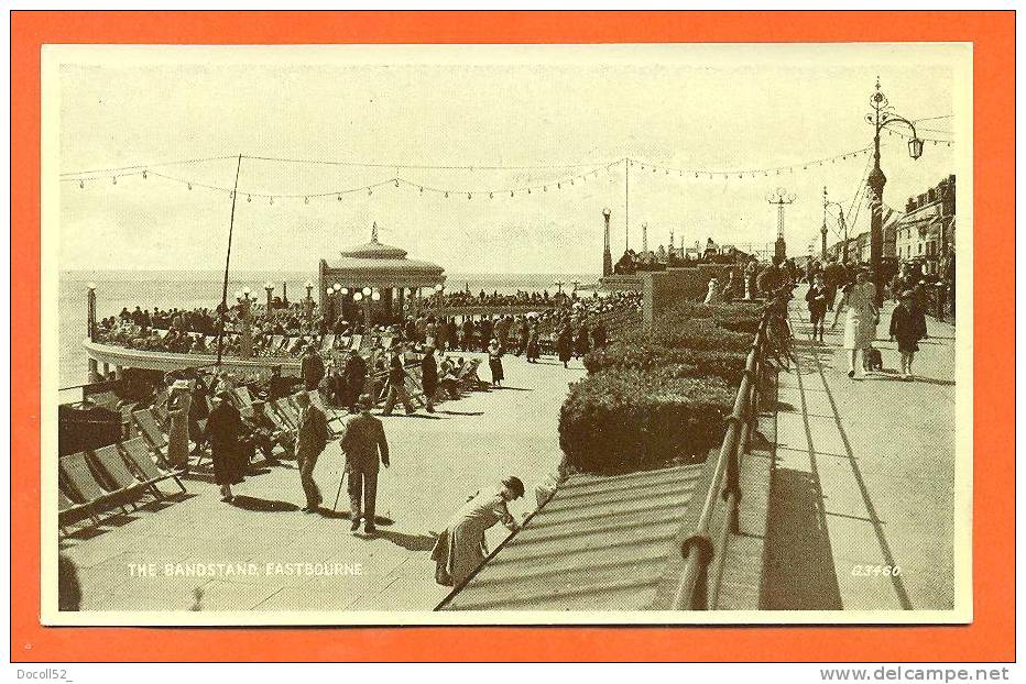 Angleterre - Eastbourne  "  The Bandstand  "  Carte Glacée - Eastbourne