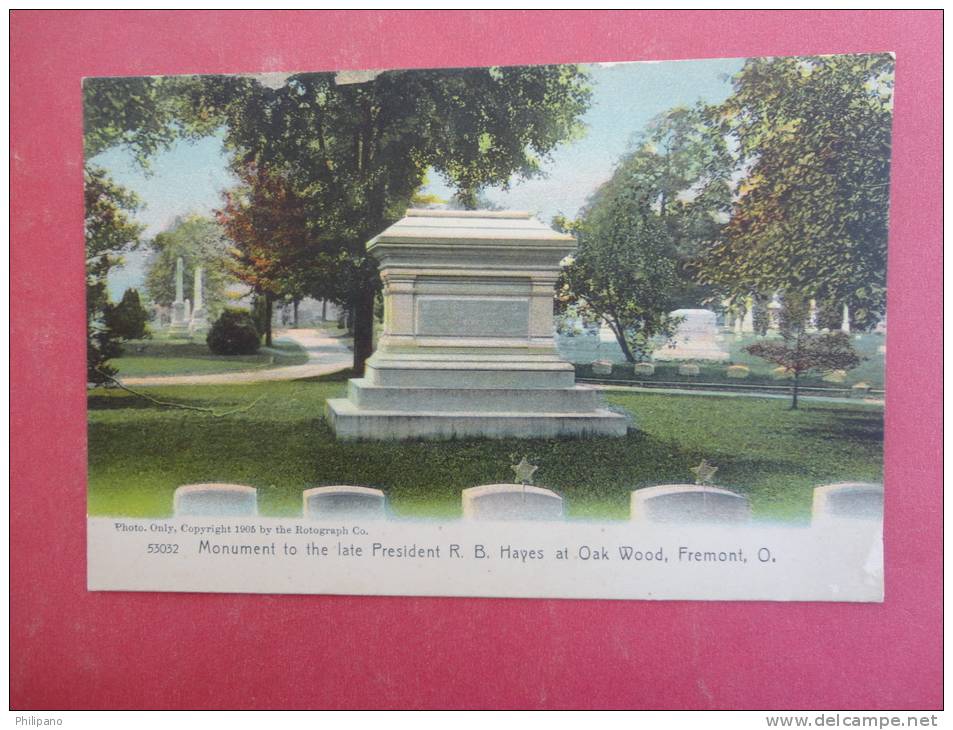 Rotograph  Fremont Ohio  Monument  To Late President Hayes-  UDB Not Mailed ---   Ref 929 - Otros & Sin Clasificación