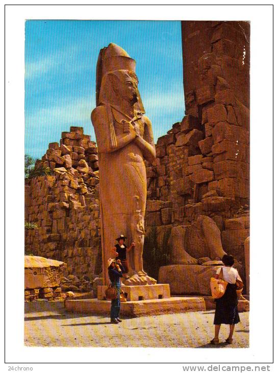 Egypte: Louxor, Luxor, Statue Of Phrao Pinutem And His Wife (13-1246) - Louxor