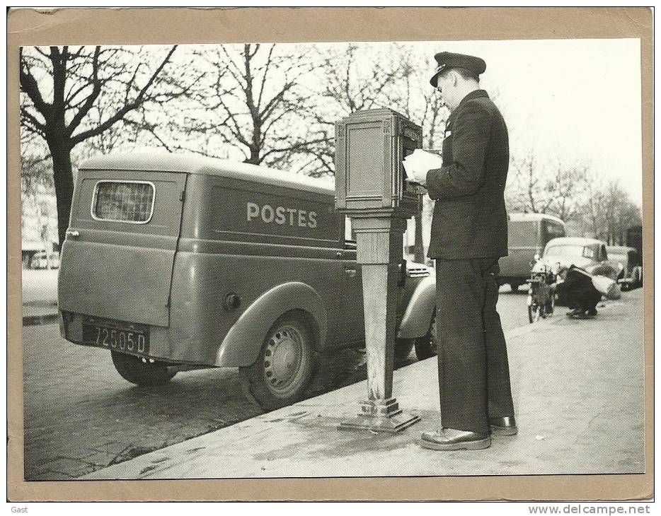 LE  RELEVAGE  DU  COURRIER  JUVA  4  CAMIONNETTE - Camions & Poids Lourds