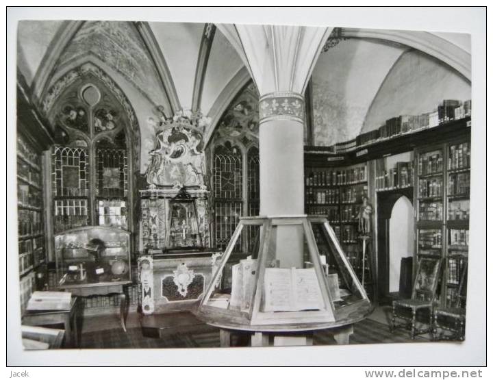 St Nikolaus Hospital  / Germanylibrary / Bernkastel - Kues - Bibliotheken