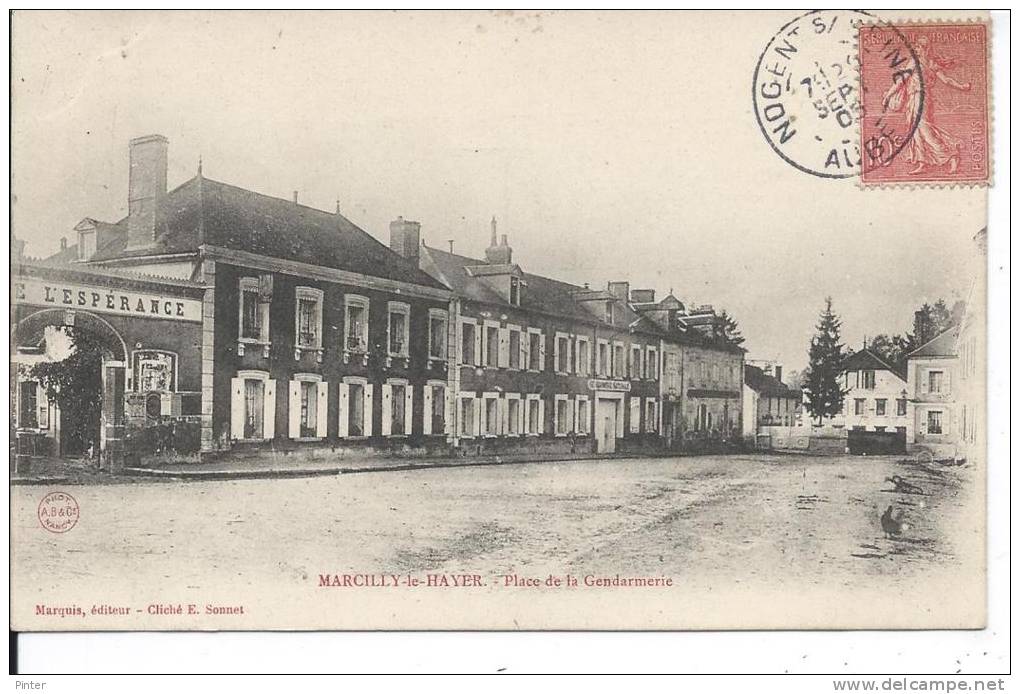 MARCILLY LE HAYER - Place De La Gendarmerie - Marcilly