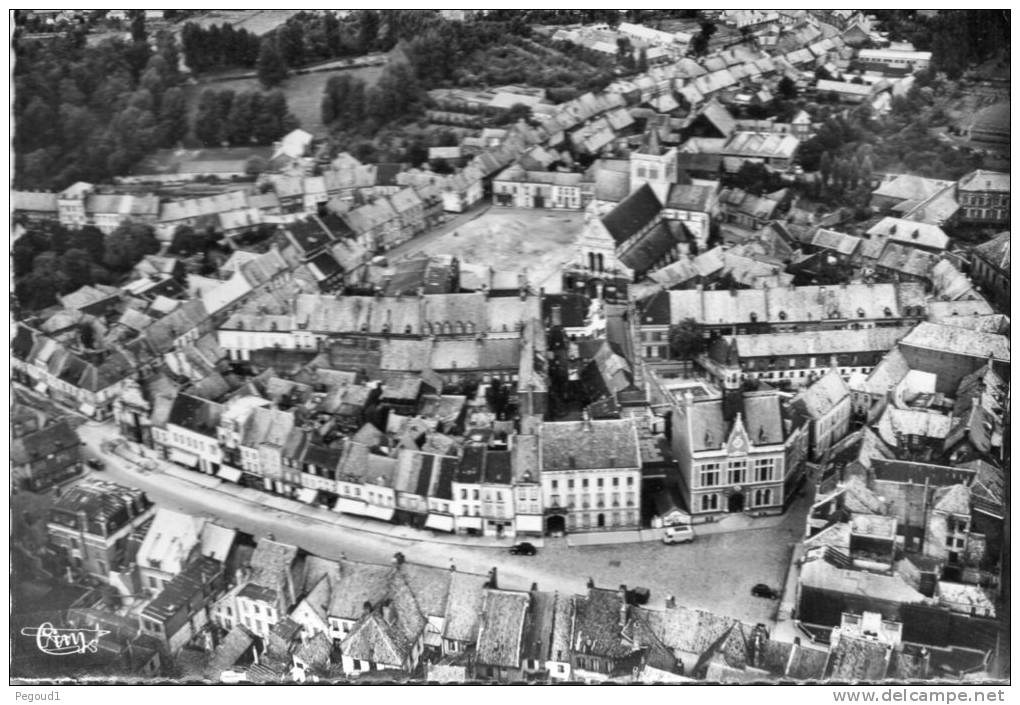 CARTE POSTALE MODERNE.  PAS-DE-CALAIS.  LILLERS.  VUE AERIENNE . 1950. - Lillers