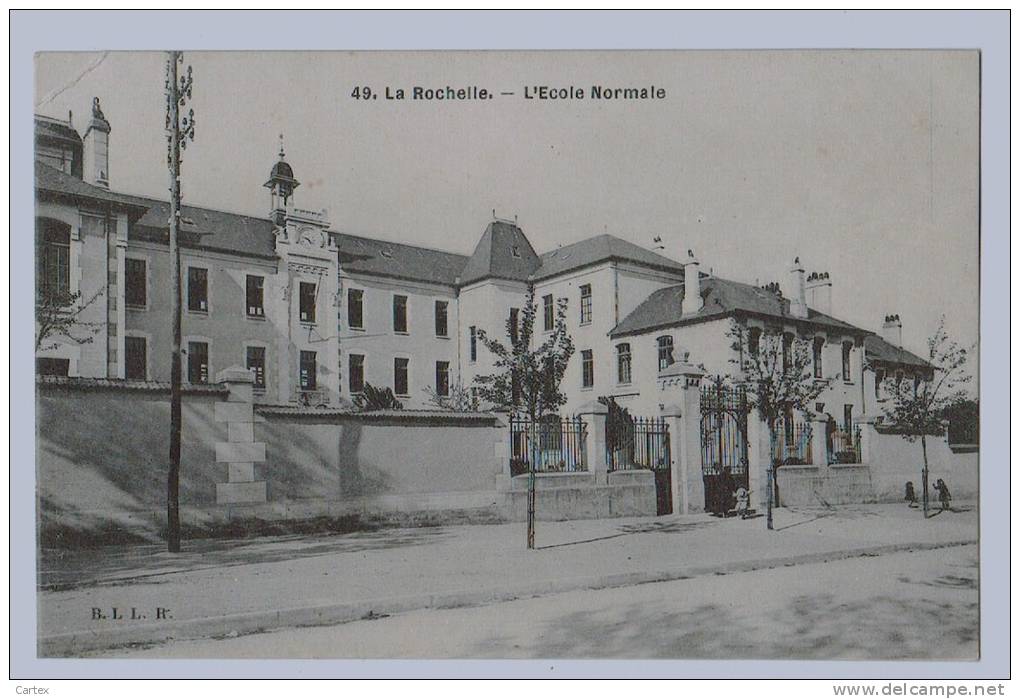 17b42	Cpa	LA ROCHELLE	Ecole Normale - La Rochelle