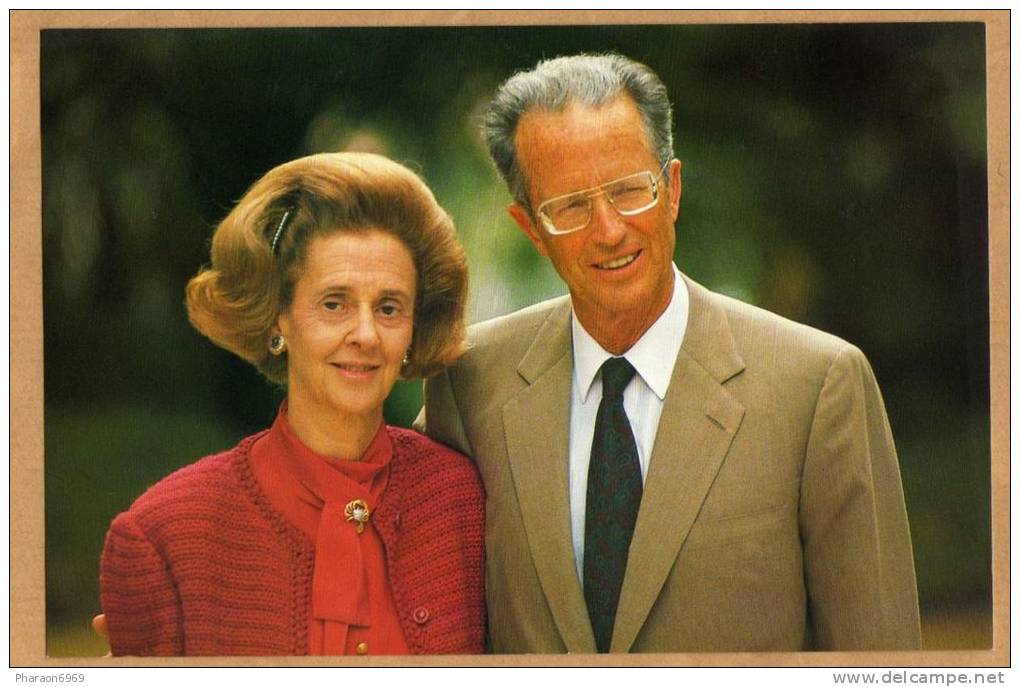 Leurs Majestés Baudouin Et Fabiola - Royal Families