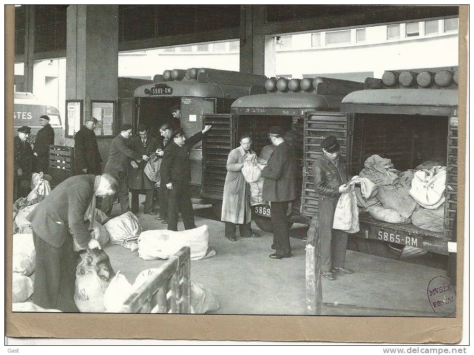 PARIS   NORD  QUAI  DE  TRANSBORDEMENT   DECEMBRE 1945 - Transporter & LKW