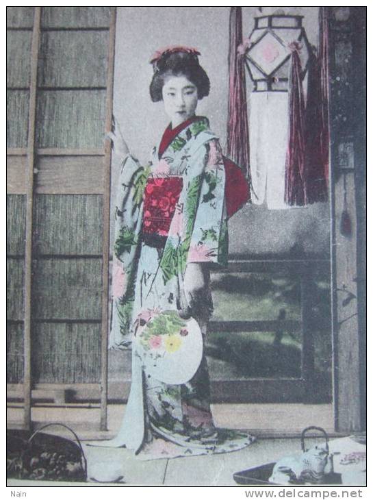 JAPON - UNE BEAUTE - JOLIE FEMME - BELLE CARTE - ENVOYEE DE SHANGHAI EN CHINE En 1901 - - Osaka