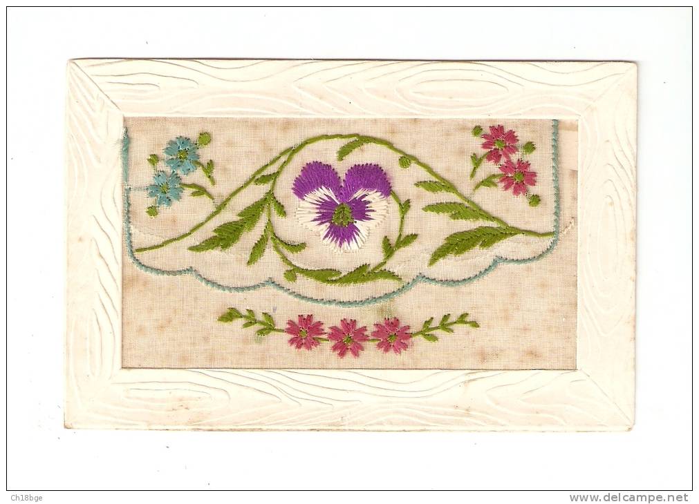 CPA : Carte Brodée : Violette + Autres Fleurs : La Partie Brodée Se Rabat - Cf Scan - Brodées