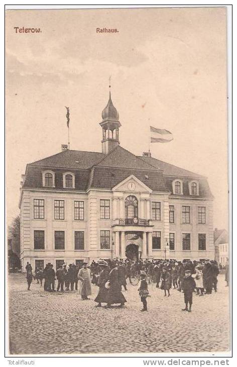 Teterow Rathaus Menschenmenge Auf Dem Markt 31.8.1911 Gelaufen - Teterow