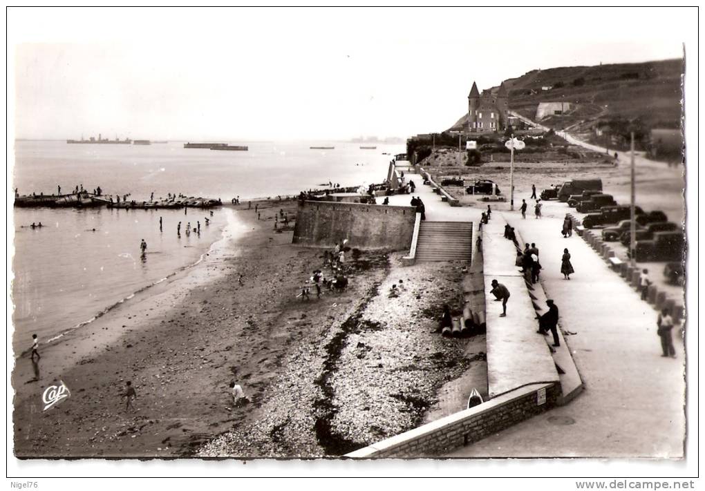 CPSM ARROMANCHES - Port De La Libération , Vue Générale De La Plage - Editions CAP - Arromanches