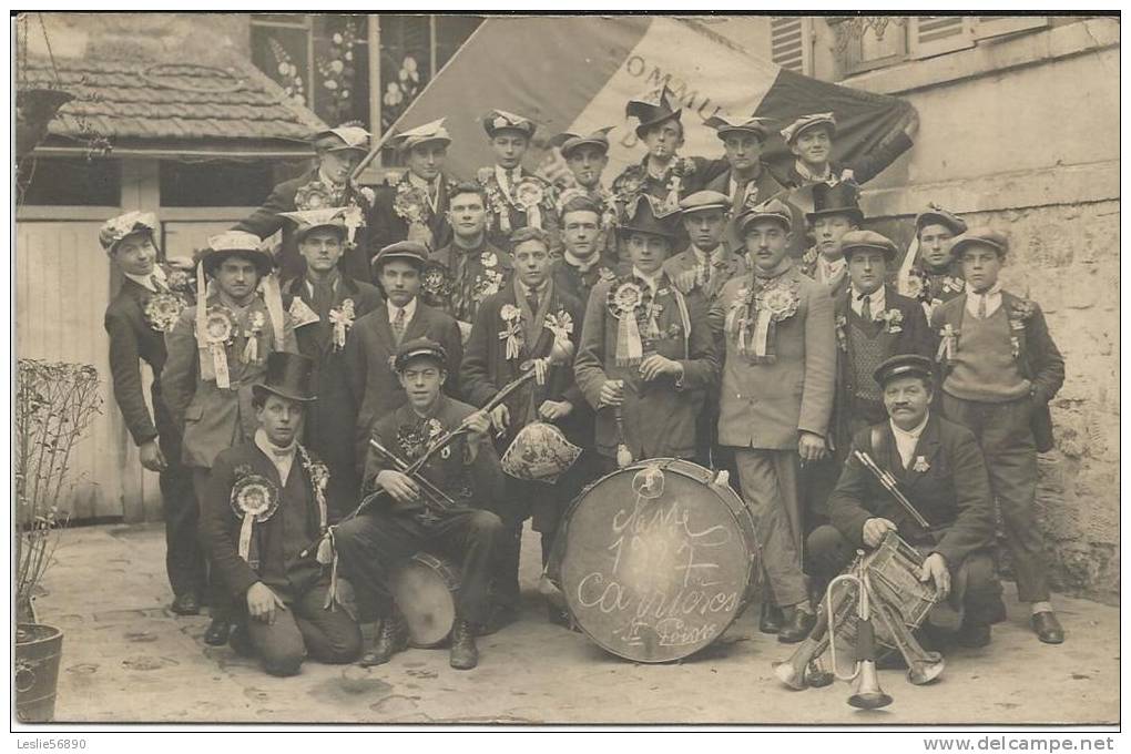 SUPERBE CARTE - PHOTO  DE CONSCRITS DE LA CLASSE 1927 - Carrieres Sous Poissy