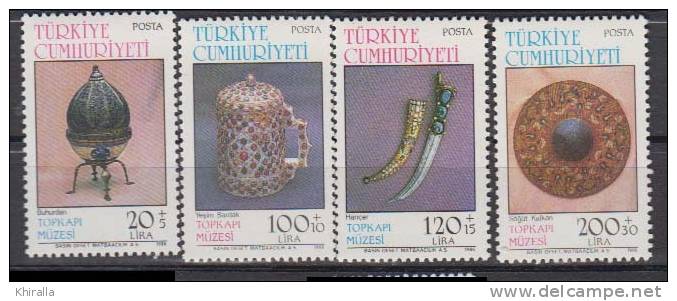 TURQUIE     1986                    N°  2498 / 2501         COTE   9.00    EUROS       ( 1378 ) - Nuevos