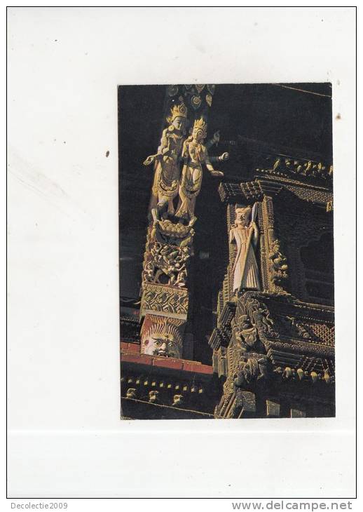 BT12001 Artistic Wooden Balcony And Artistic Strut Kathmandu Durbar Square      2 Scans - Nepal