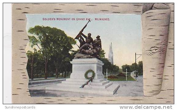 Wisconsin Milwaukee The Soliders Monument On Grand Ave - Milwaukee