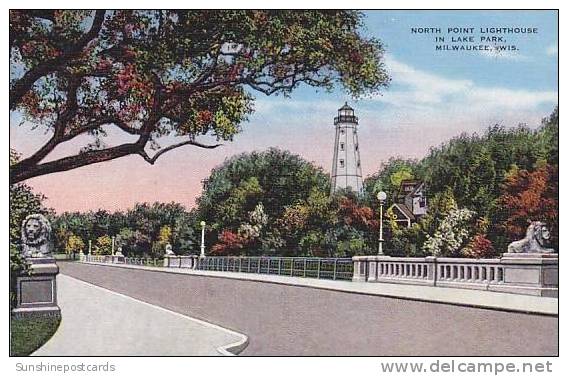 Wisconsin Milwakee North Point Lighthouse In Lake Park - Milwaukee