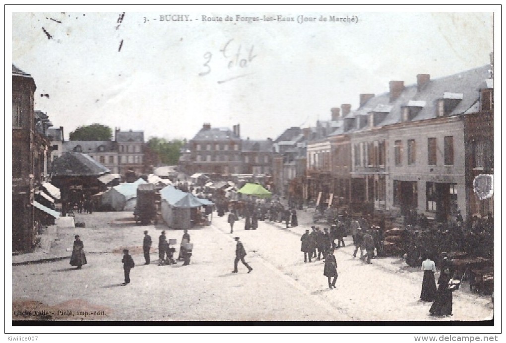 Buchy  Route De Forges Les Eaux    Jour De Marché - Buchy