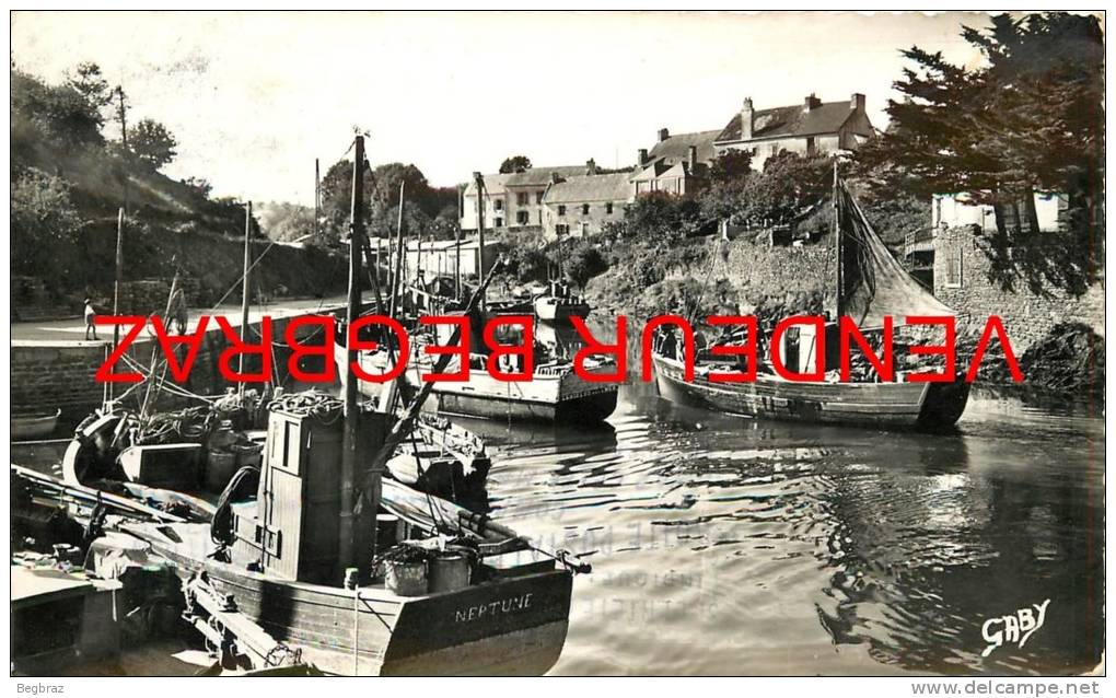 BRIGNEAU    EN MOELAN    LE PORT    BATEAU DE PECHE - Moëlan-sur-Mer