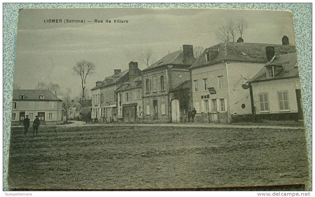 Liomer - Rue De Villiers - Café - Autres & Non Classés