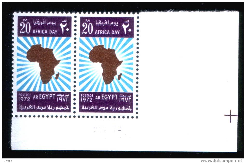 EGYPT / 1972 / AFRICA DAY / FLAG / CONTROLE PAIR / MNH / VF - Neufs