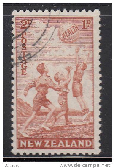 New Zealand Used Scott #B17 2p + 1p Children Playing With Beach Ball, Orange Brown - Oblitérés