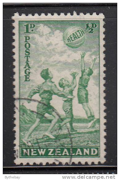 New Zealand Used Scott #B16 1p + 1/2p Children Playing With Beach Ball, Green - Usados