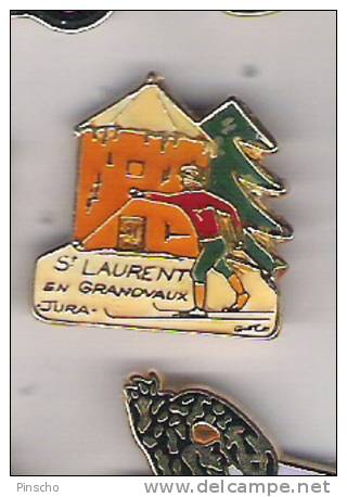 Pin's  VILLE DE ST LAURENT EN GRANDVAUX  Jura - Villes