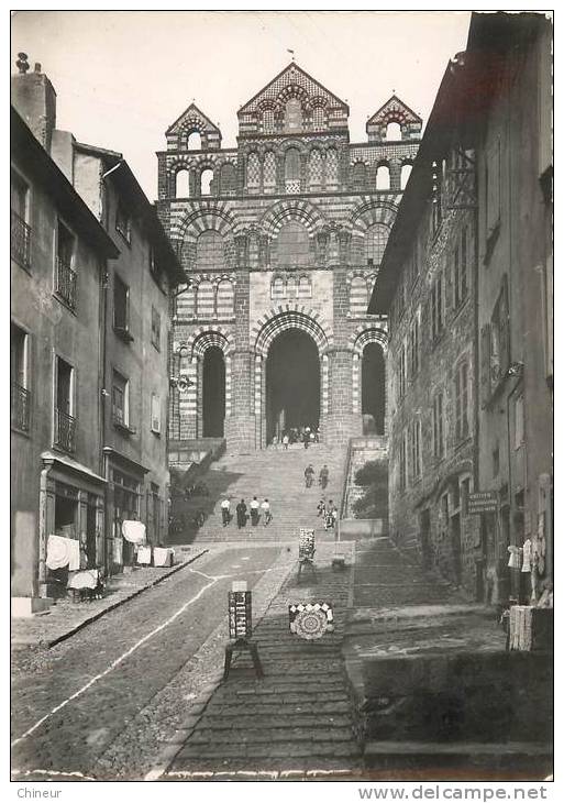 LE PUY EN VELAY LA RUE DES TABLES - Le Puy En Velay