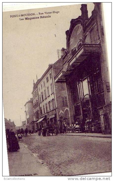 Pont A Mouson 54  Les Magasins Réunis Rue Victor Hugo - Pont A Mousson