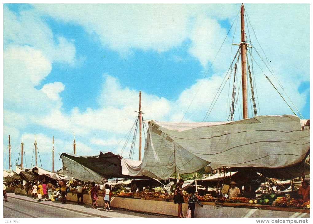 Curaçao   Floating Market Willemstad Curacao N.A.  Cpm Année 1967 - Curaçao
