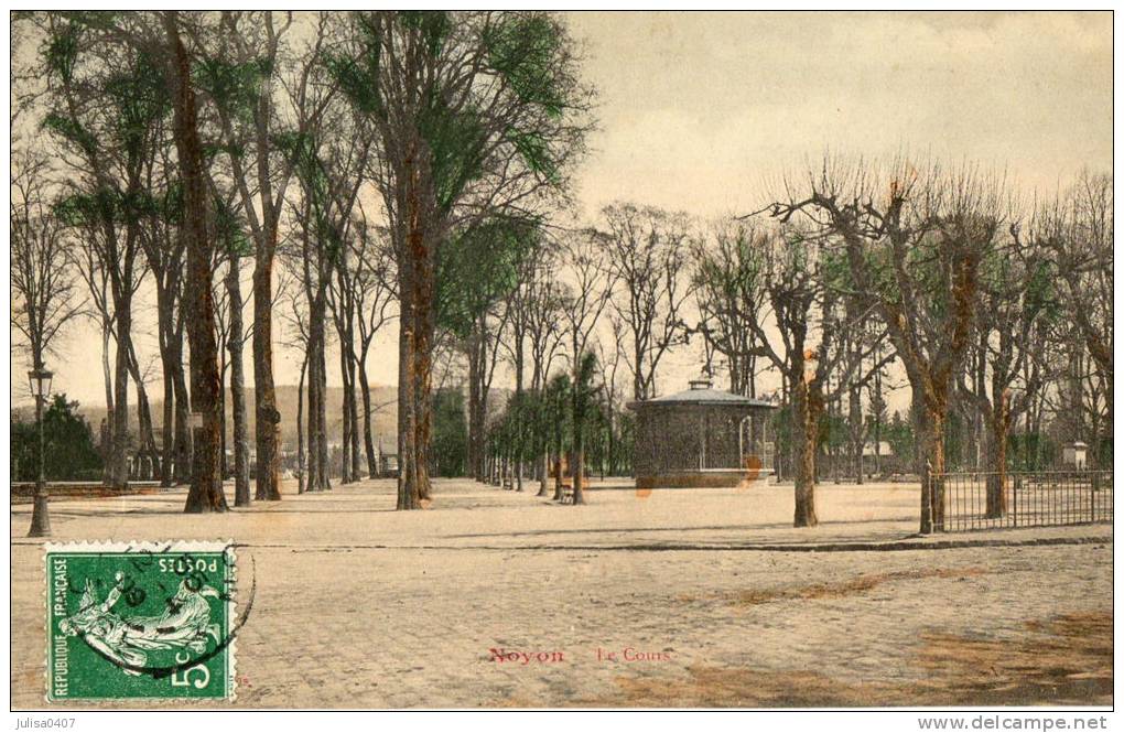 NOYON (60) Place Kiosque à Musique - Noyon