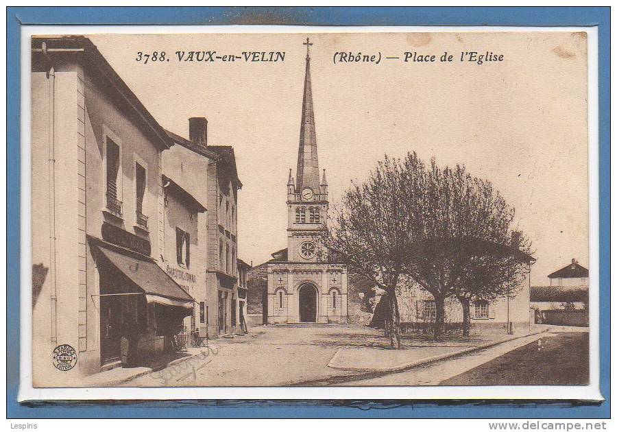 69 - VAULX En VELIN -- Place De L'Eglise - Vaux-en-Velin