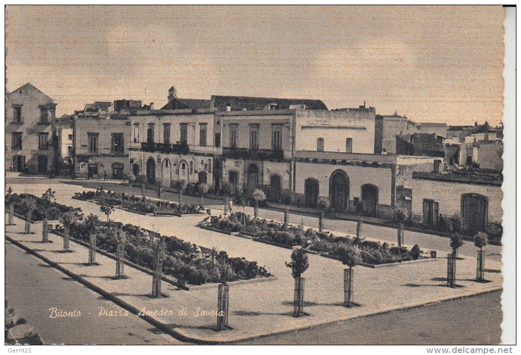 I 70032 BITONTO, Piazza Amedeo Di Savoia - Bitonto