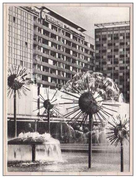 Dresden , Wasserspiele Auf Der Prager Straße - Dresden