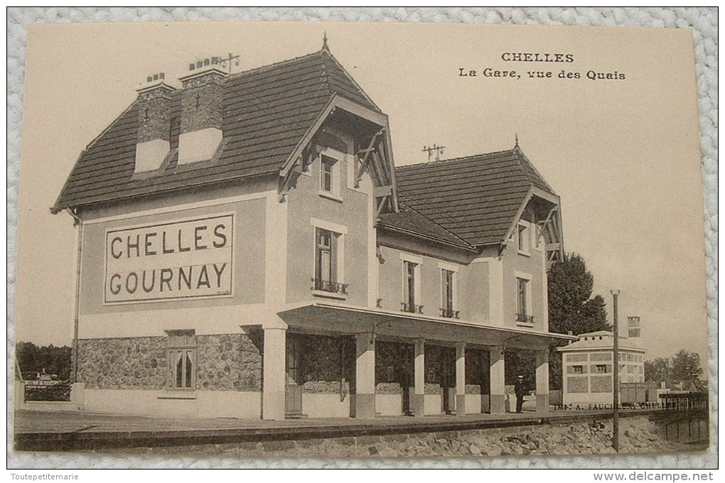 Chelles - La Gare - Vue Des Quais - Chelles