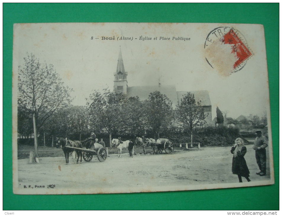 BOUE EGLISE ET PLACE PUBLIQUE - Autres & Non Classés