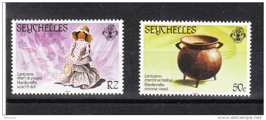 Seychelles   -   1984.  Bambolina  E  Pentola. Bobblehead And Pot. MNH - Poppen