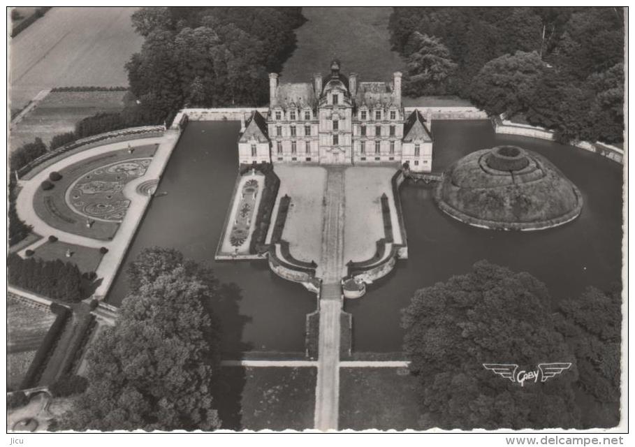 BEAUMESNIL, Le Château Et Cour D'honneur - 4 Artaud - Beaumesnil