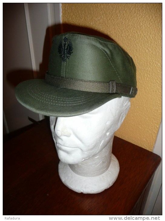 Casquette Authentique Armée Espagnole Années 70/80  Neuve De Stock !  ( EJERCITO ESPANOL / SPANISH ARMY - Headpieces, Headdresses