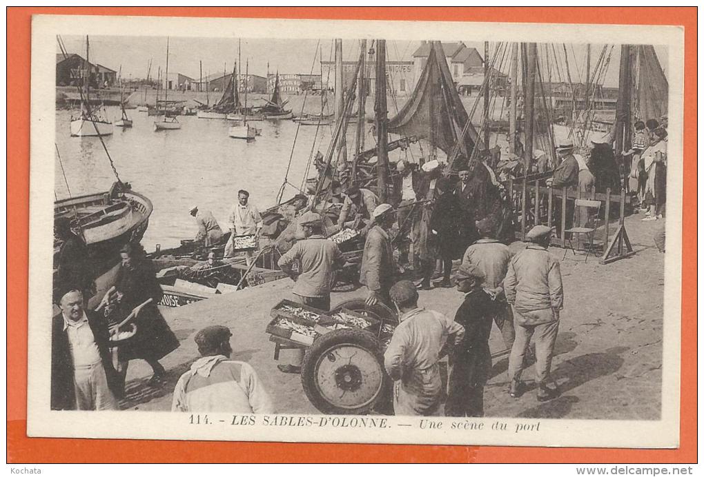 A201, Les Sables D'Olonne, Une Scène Du Port, 114, Pêcheur, Circulée Sous Enveloppe - Sables D'Olonne