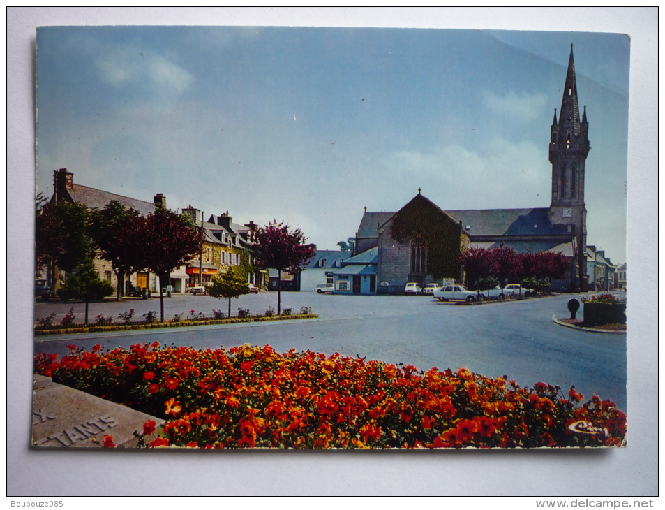 Lanvollon ( 22 ) La Place De L'eglise ( 2 Scann ) - Lanvollon