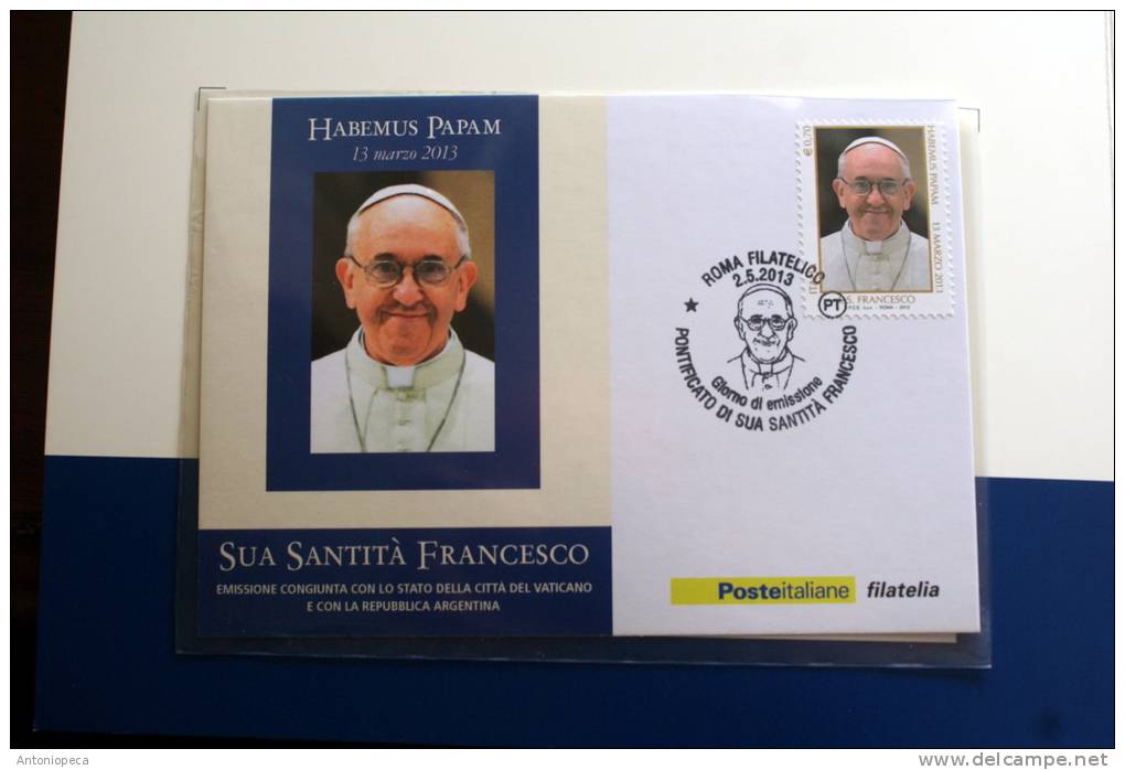 ITALY 2013 - OFFICIAL FOLDER \"HABEMUS PAPAM\"\" JOINT EMISSION VATICAN AND ARGENTINA - Paquetes De Presentación